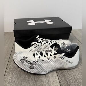 Under Armour Kick Distance 4 Shoes New in Box
